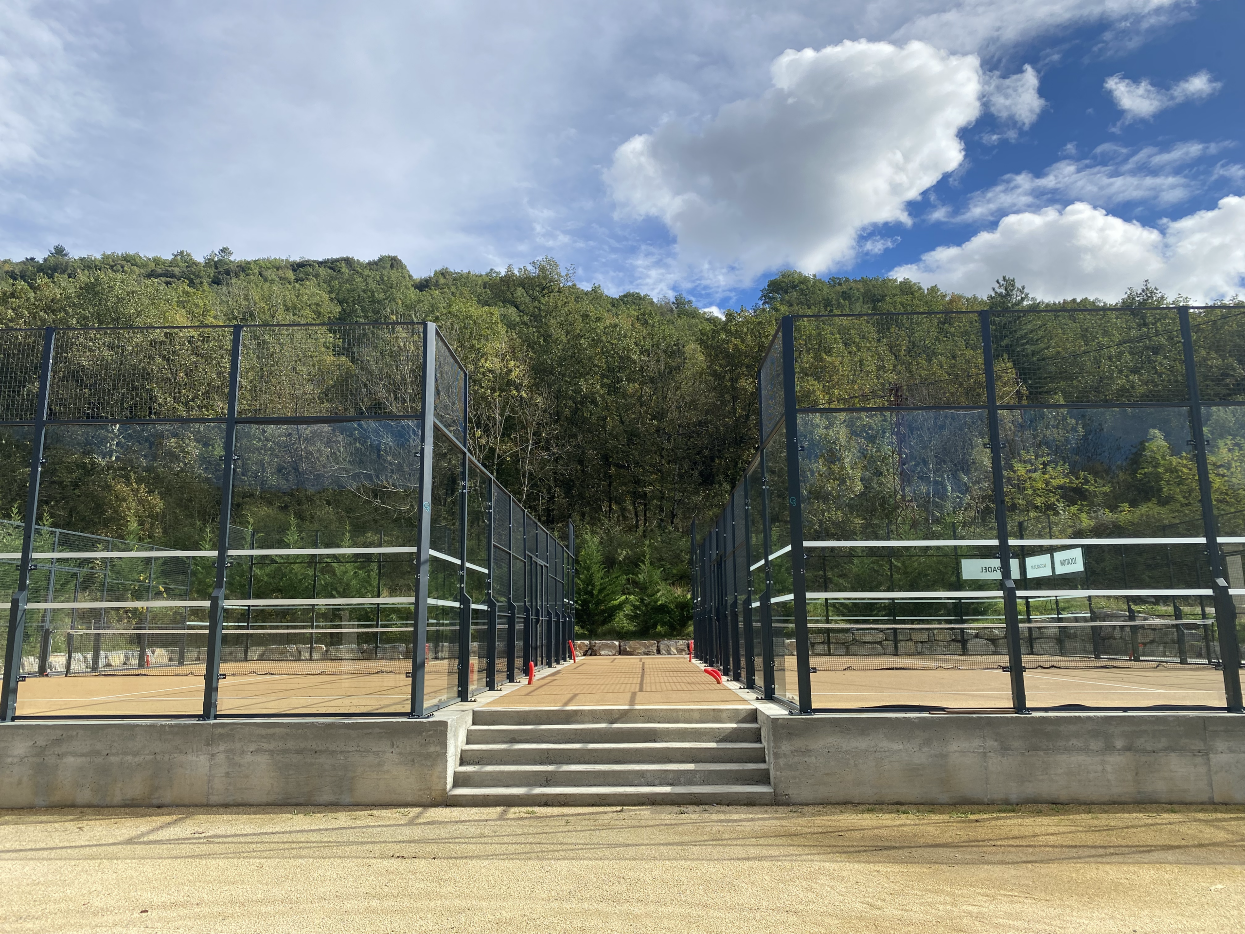 terrain de padel camping ardeche